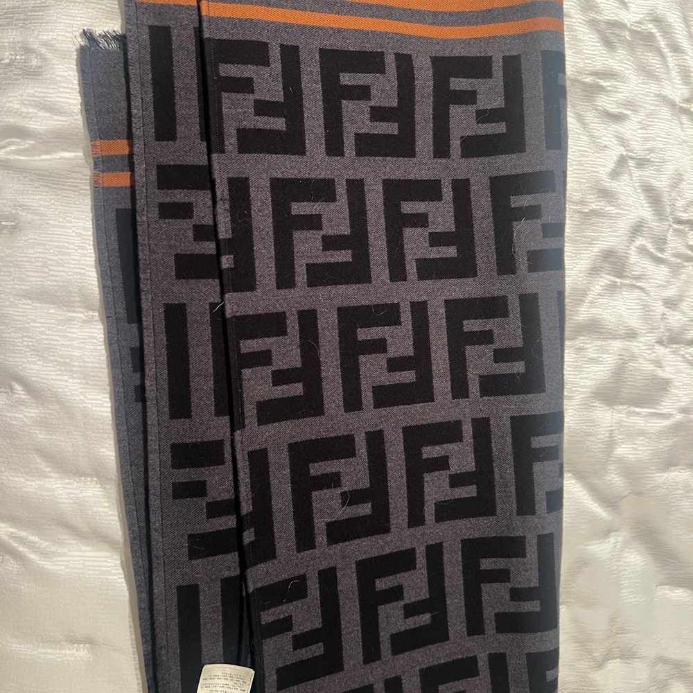 Fendi Gray and Black Scarf